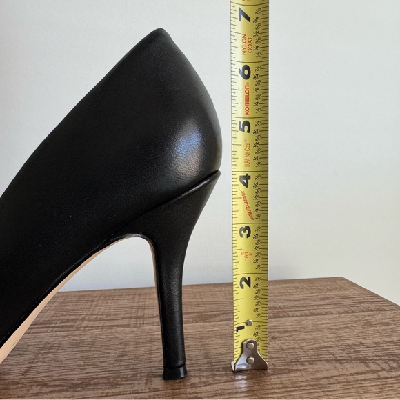 Nine West - Women's Flax Black Leather Pumps size 10 - Picture 9 of 10